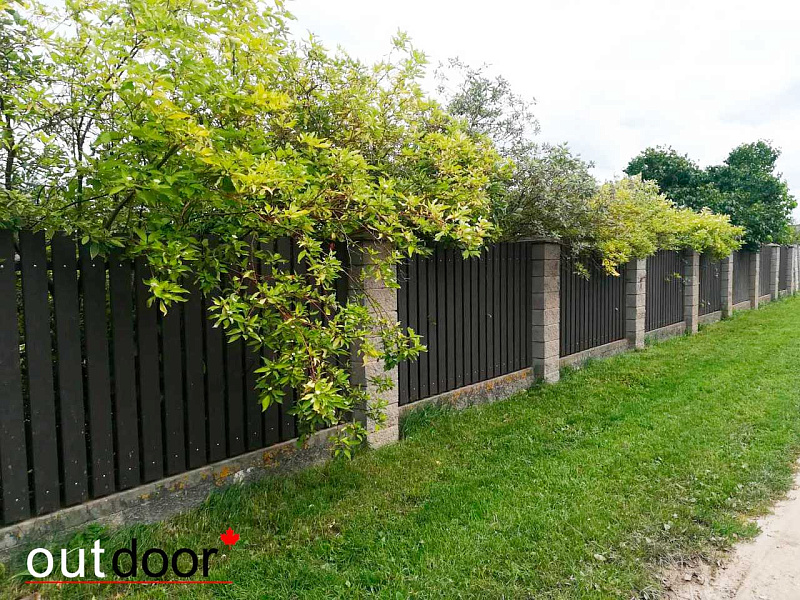 Забор из доски ДПК Outdoor с текстурой дерева