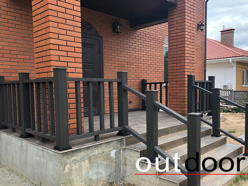 Ограждения из ДПК Outdoor в частном жилом доме