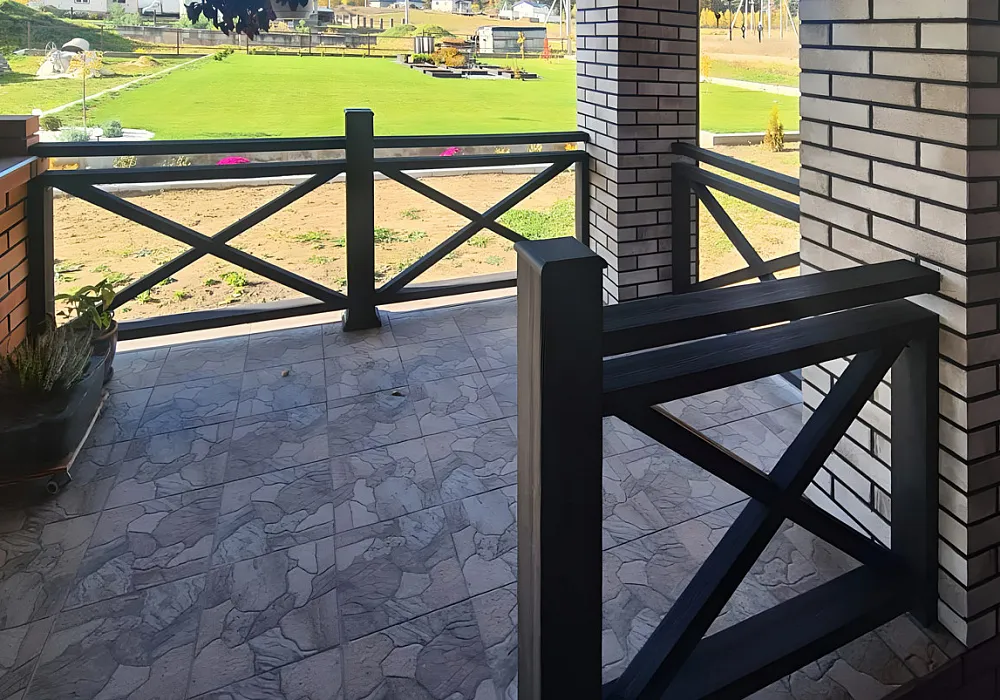 Ограждения Кантри плюс на террасе частного дома Ограждения Кантри плюс на террасе частного дома