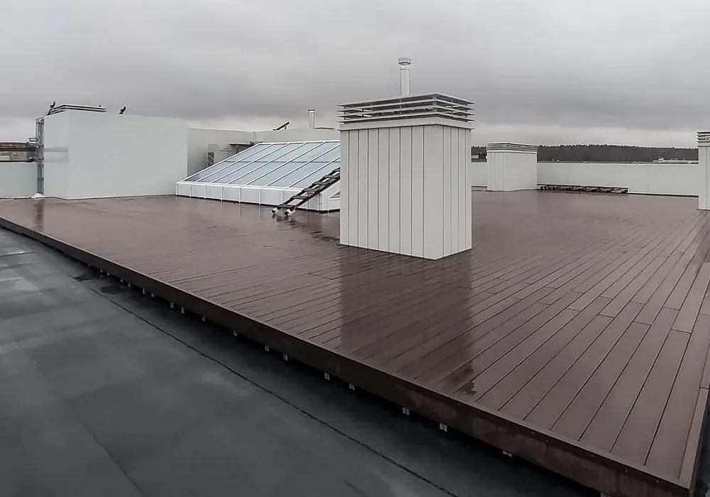 Терраса на эксплуатируемой кровле Терраса на эксплуатируемой кровле