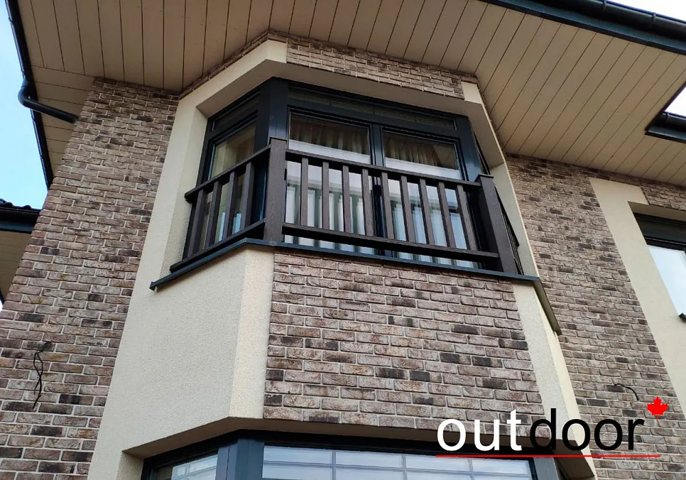 Ограждение из ДПК для окон частного дома Ограждение из ДПК для окон частного дома