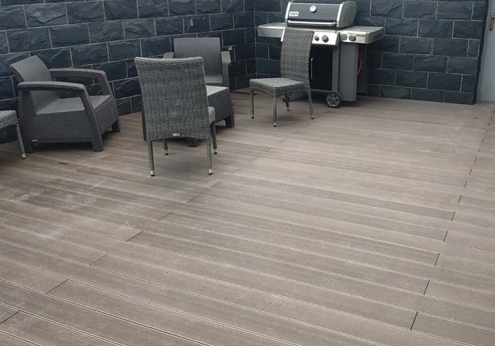 Терраса на эксплуатируемой кровле дома Терраса на эксплуатируемой кровле дома