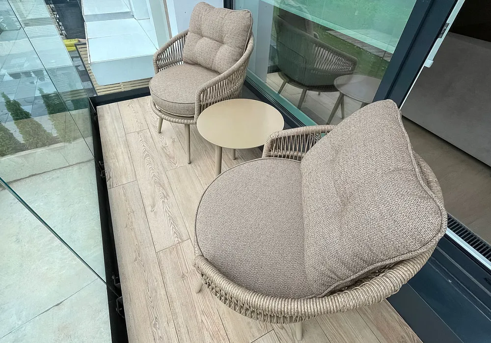 Комплект Сан-Ремо на балконе квартиры Комплект Сан-Ремо на балконе квартиры